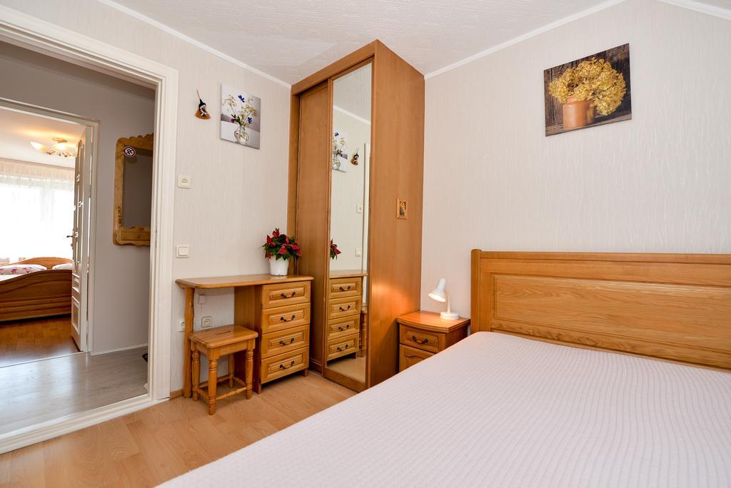 Guesthouse "Nakvyne Pas Zveja" Nagliu Street Nida Eksteriør bilde