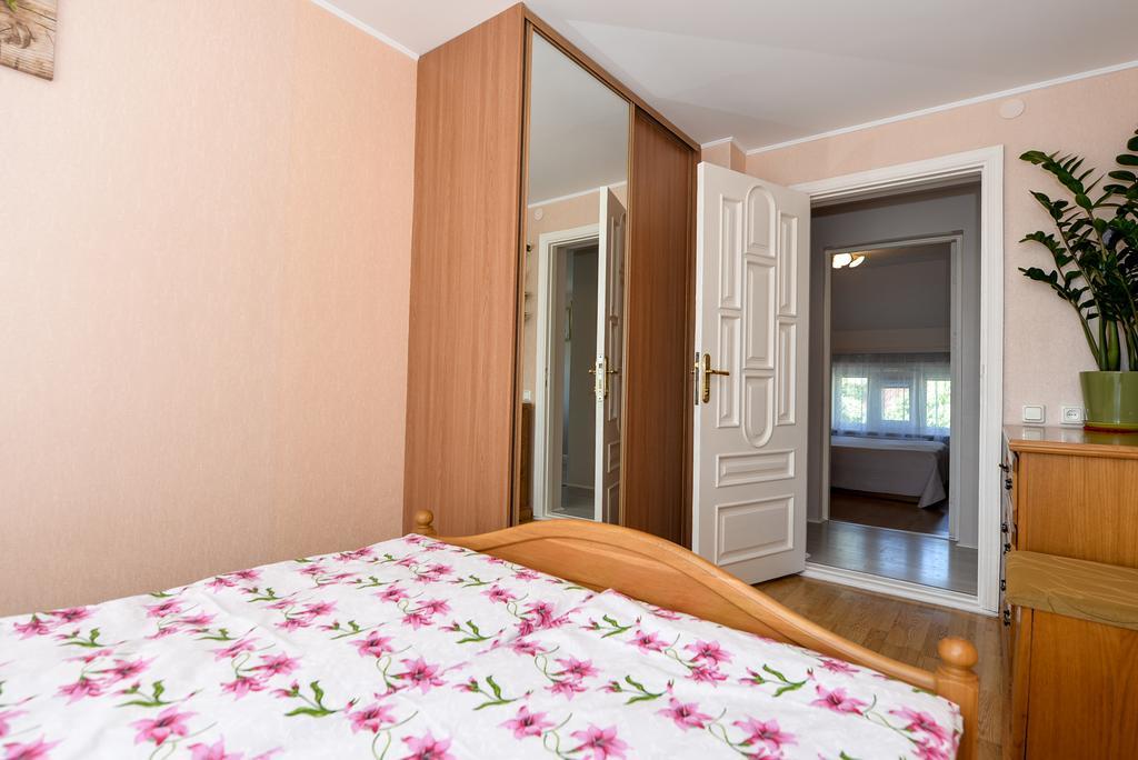 Guesthouse "Nakvyne Pas Zveja" Nagliu Street Nida Eksteriør bilde